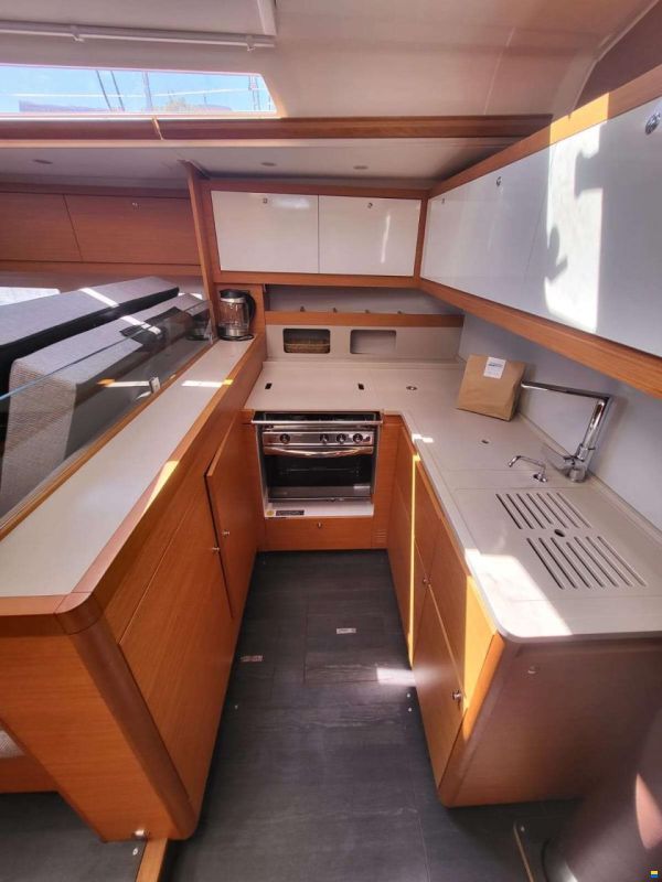 Dufour 530