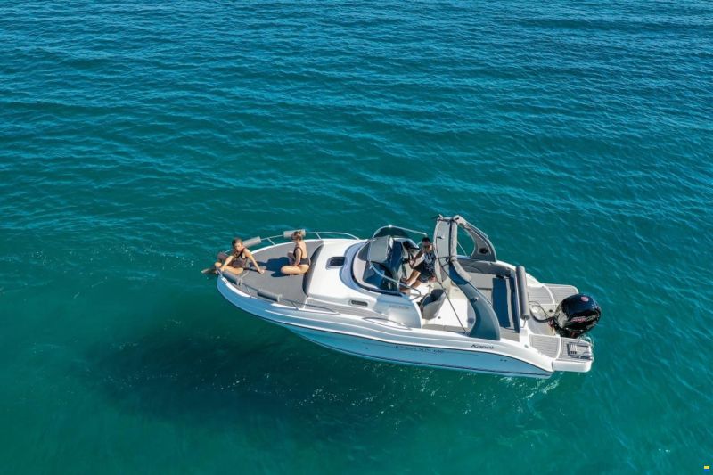 Karel Ionian Sun 680