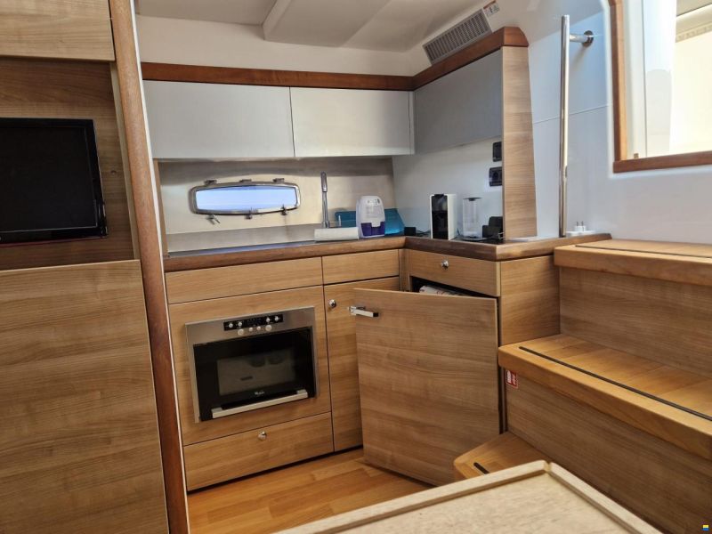 Sealine SC 35
