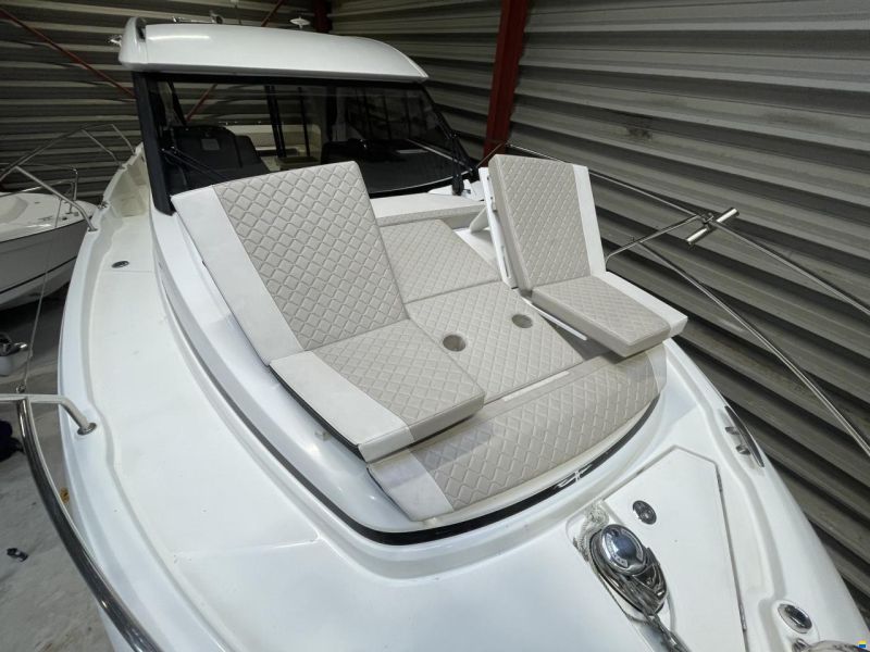 Jeanneau NC 33