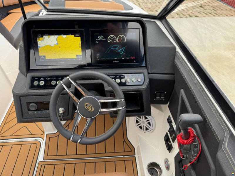 Cobalt R4 Surf