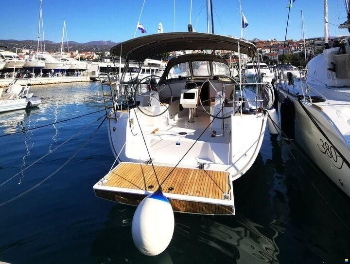 Bavaria Cruiser 37