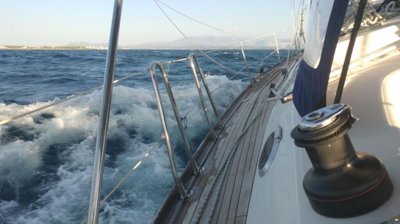 Alliaura Feeling 44 Lift Keel