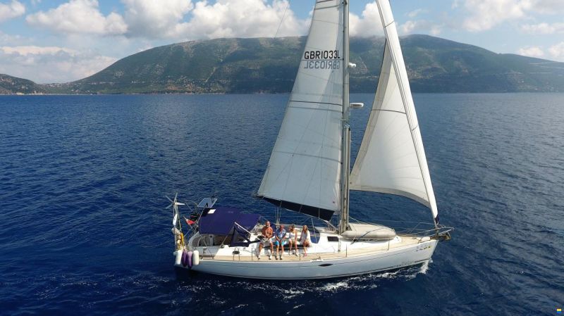 Alliaura Feeling 44 Lift Keel