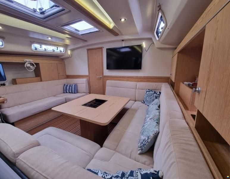 Hanse 445