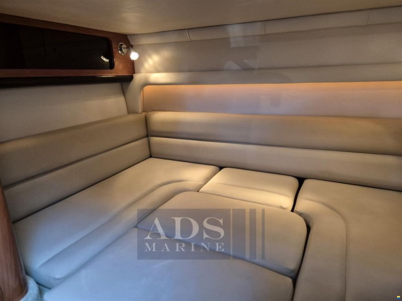 Crownline 320CR