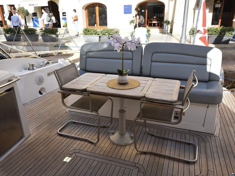 Sunseeker Predator 52