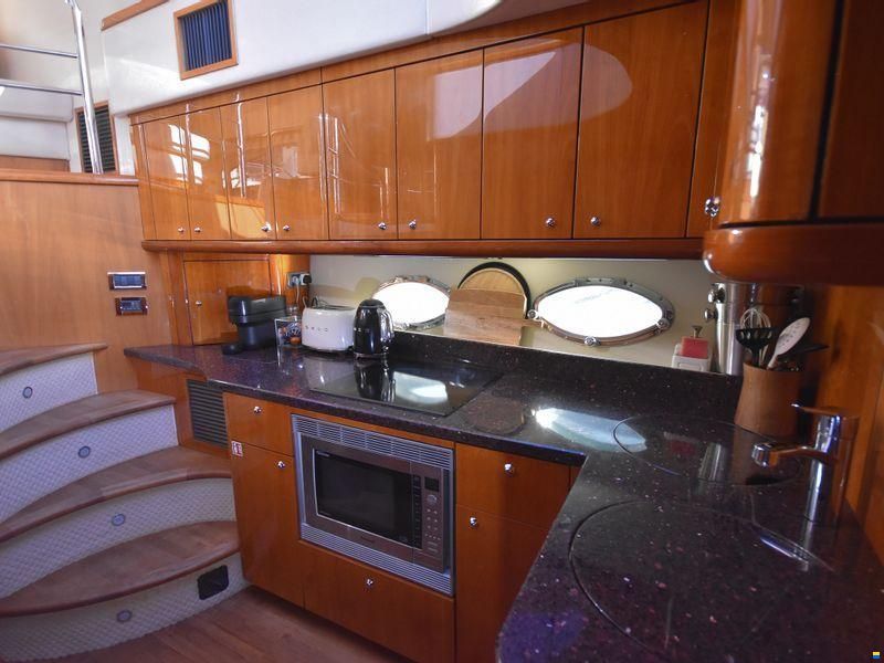 Sunseeker Predator 52