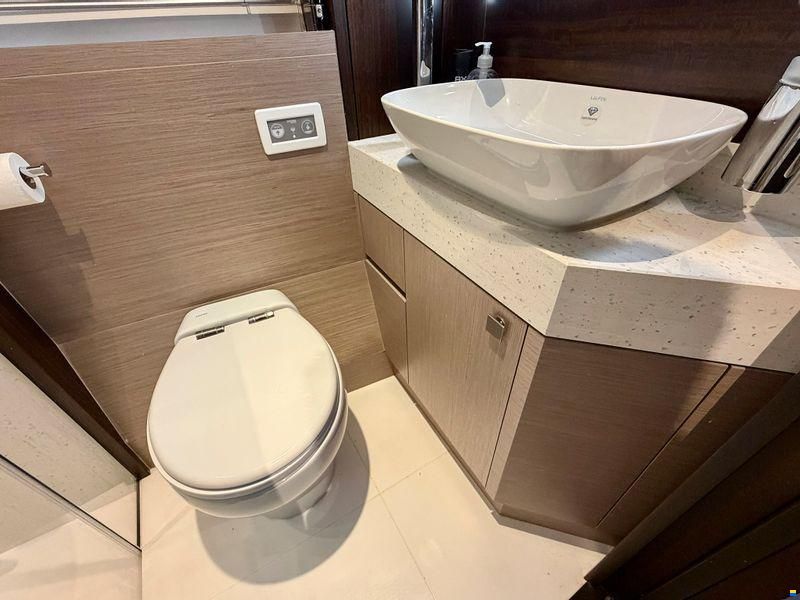 Sunseeker Manhattan 55