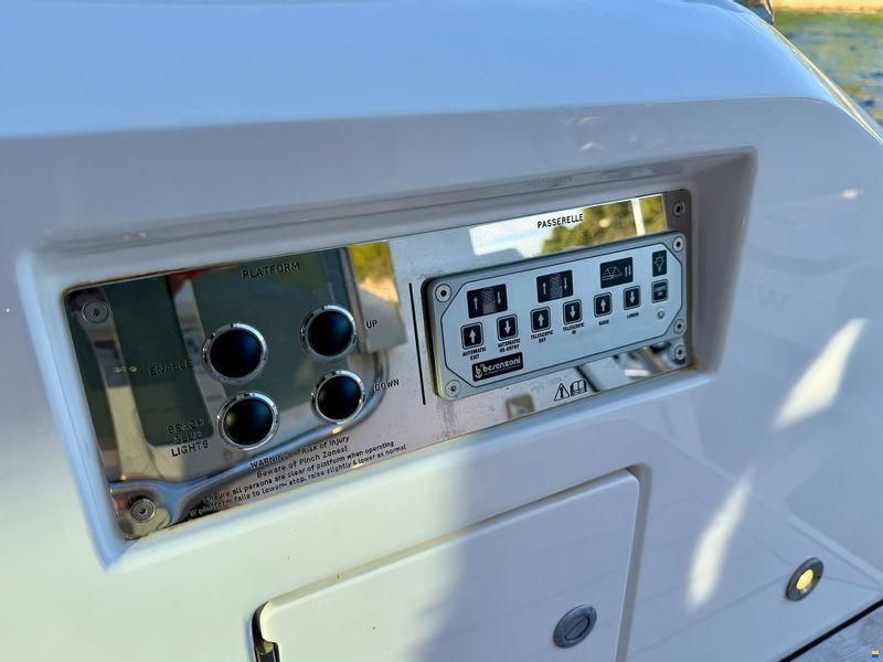 Sunseeker Manhattan 55