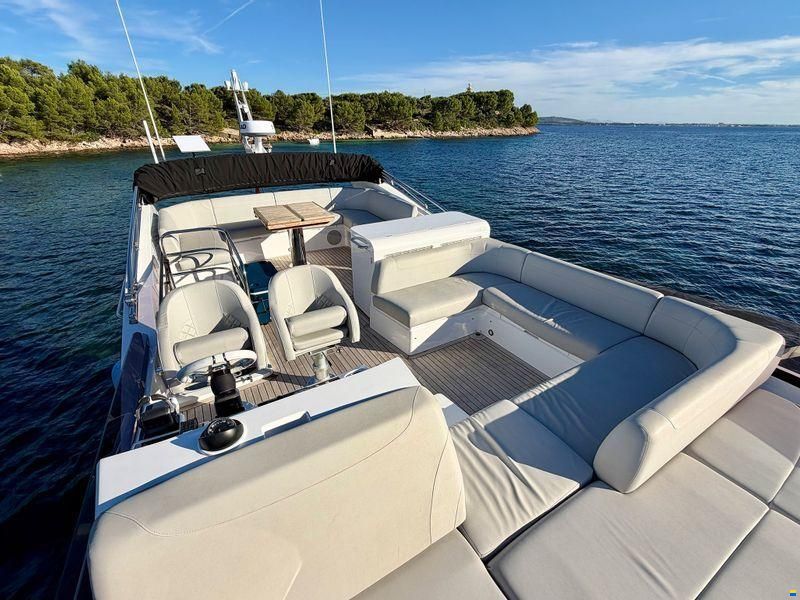 Sunseeker Manhattan 55