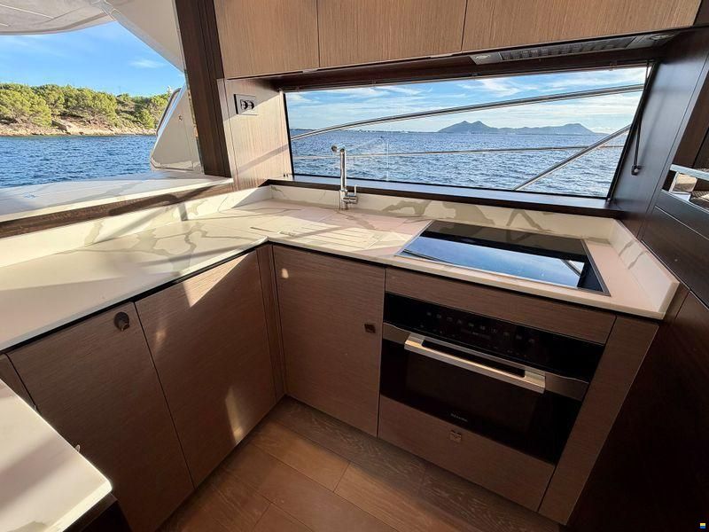 Sunseeker Manhattan 55