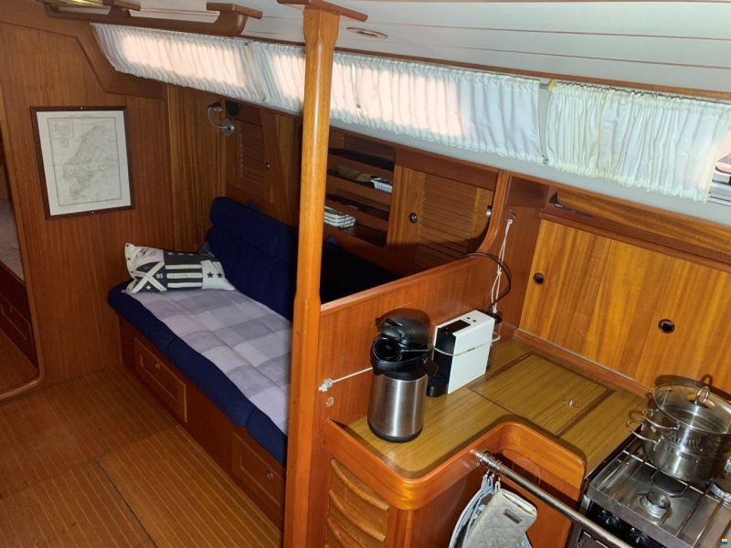 Hallberg-Rassy 45