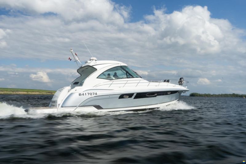 Formula 45 Yacht