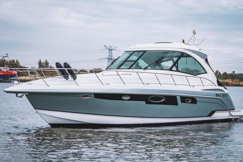 Formula 45 Yacht