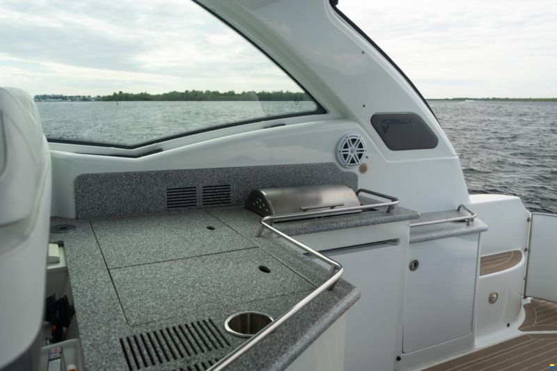 Formula 45 Yacht