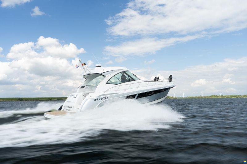 Formula 45 Yacht