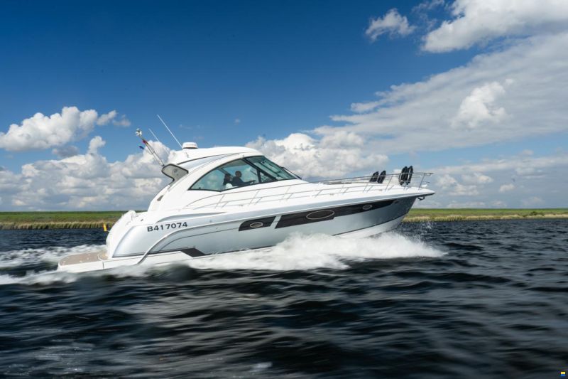 Formula 45 Yacht