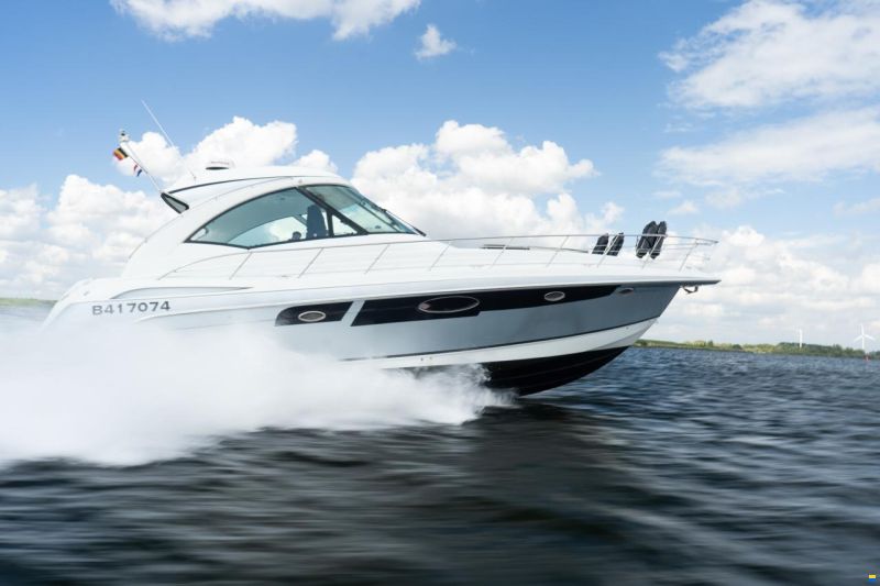 Formula 45 Yacht