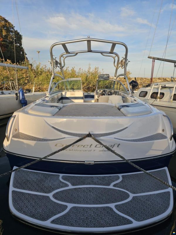 Correct Craft Nautique 210