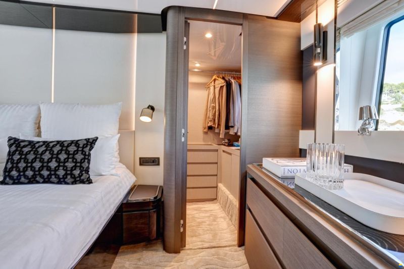 Azimut S8