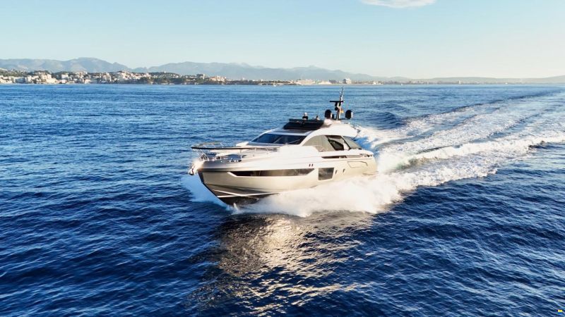 Azimut S8