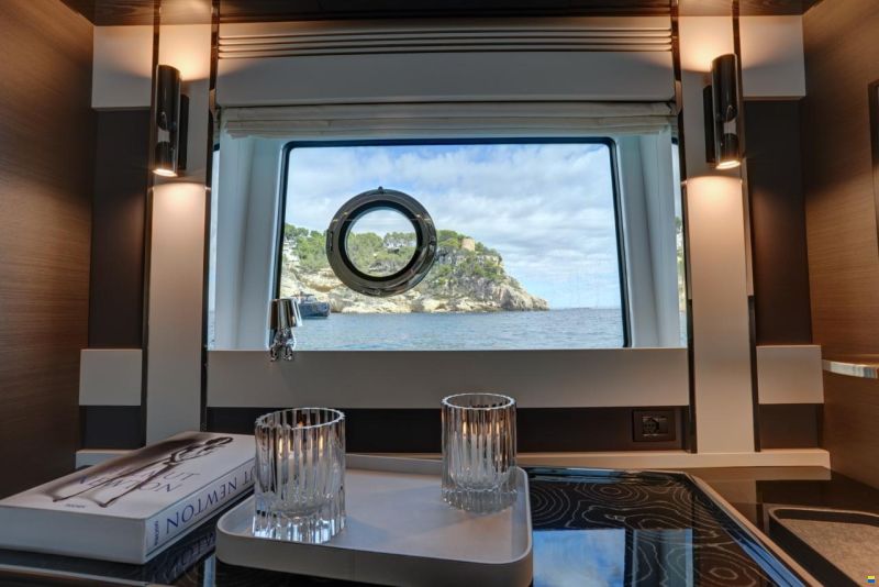 Azimut S8