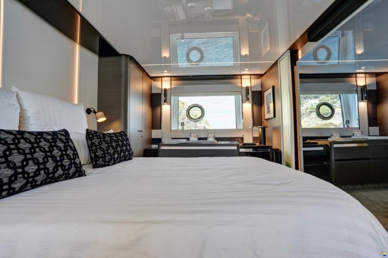 Azimut S8