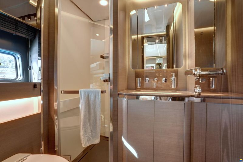 Azimut S8