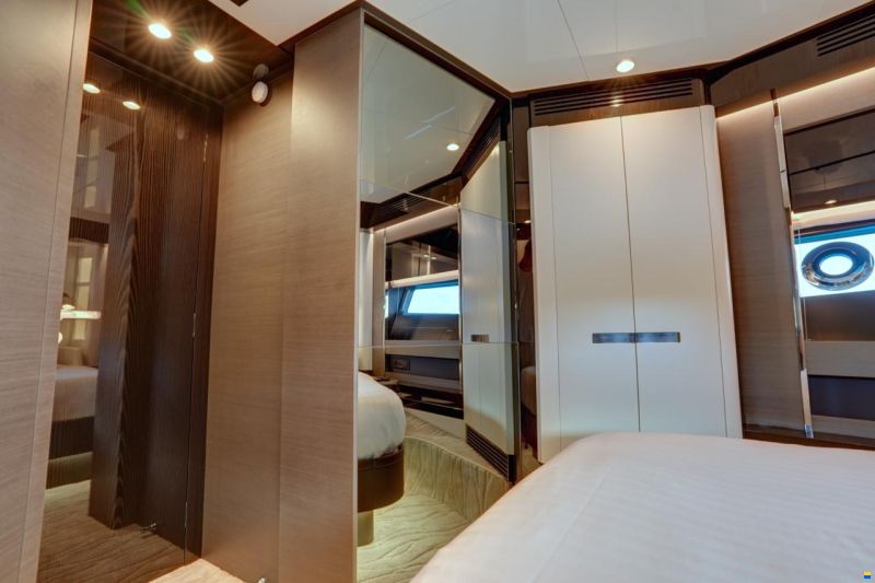 Azimut S8