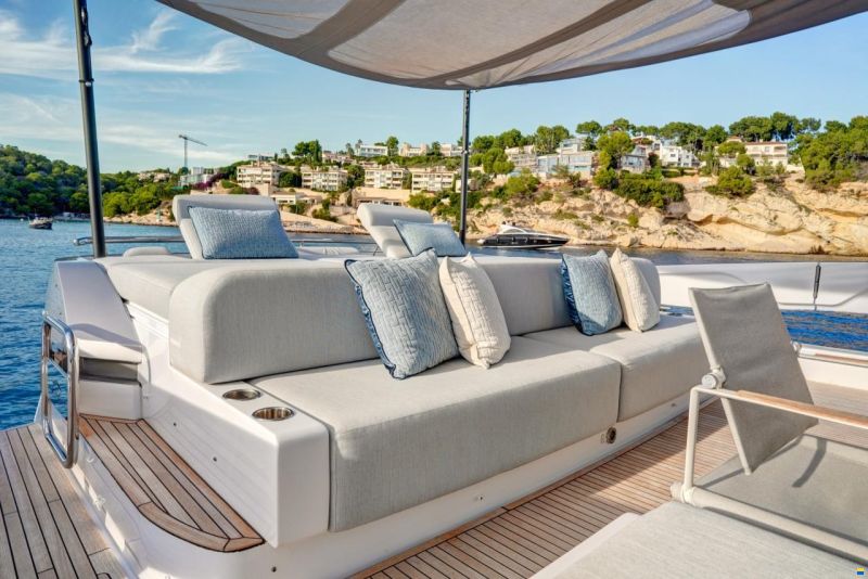 Azimut S8