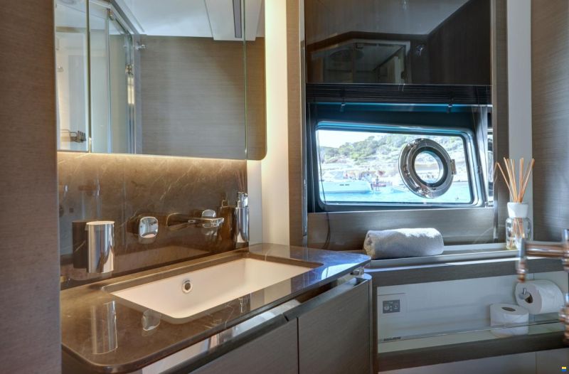 Azimut S8