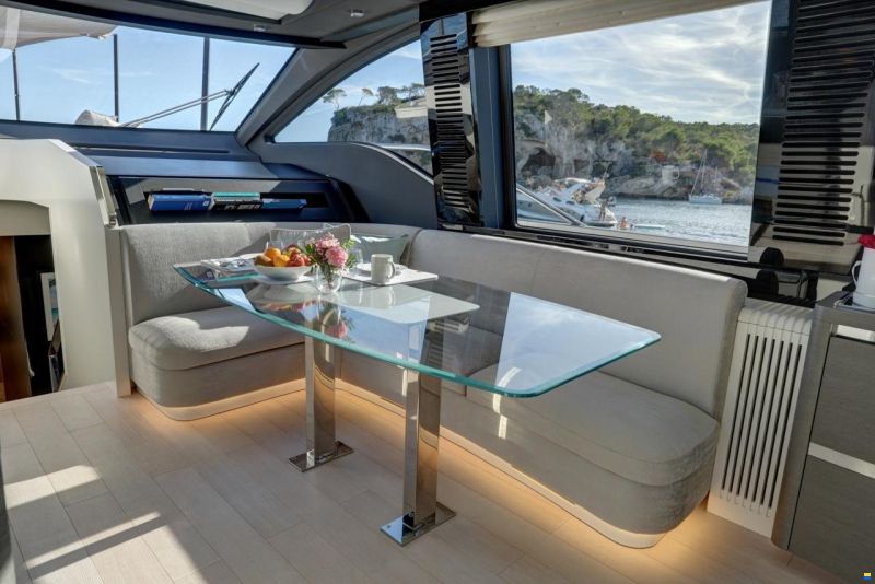 Azimut S8