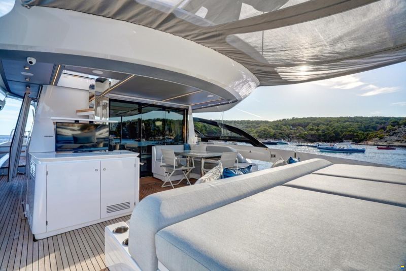 Azimut S8