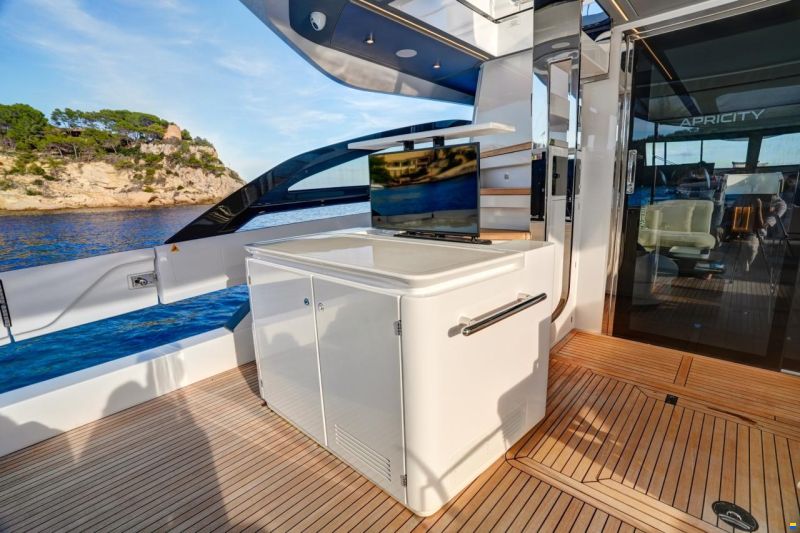 Azimut S8