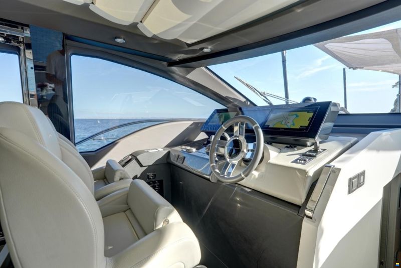 Azimut S8