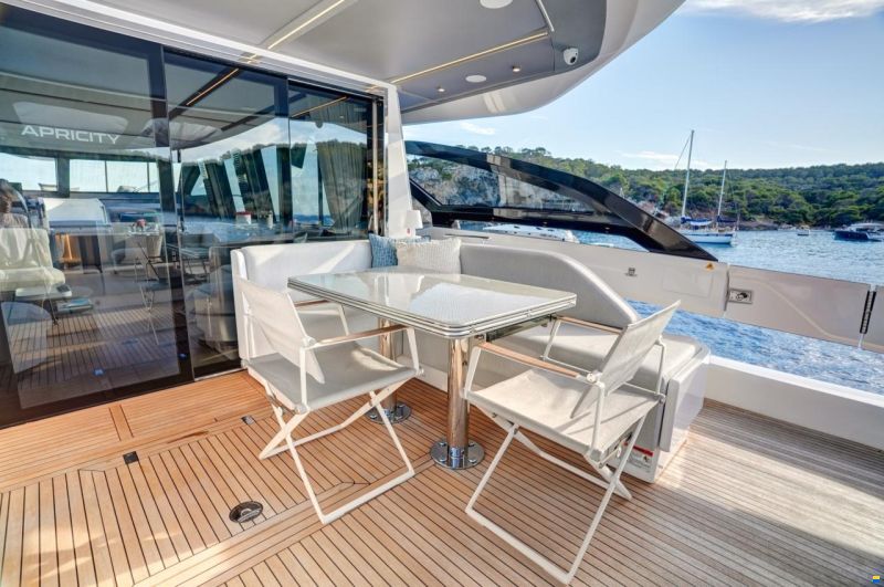 Azimut S8