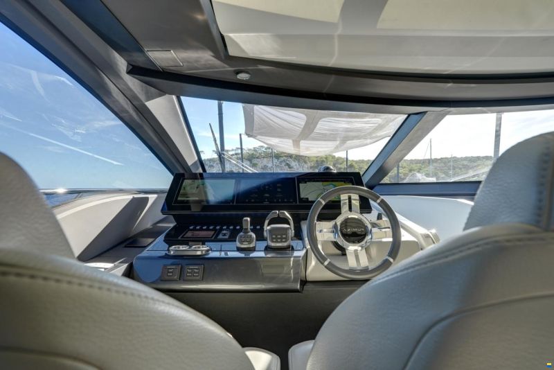 Azimut S8