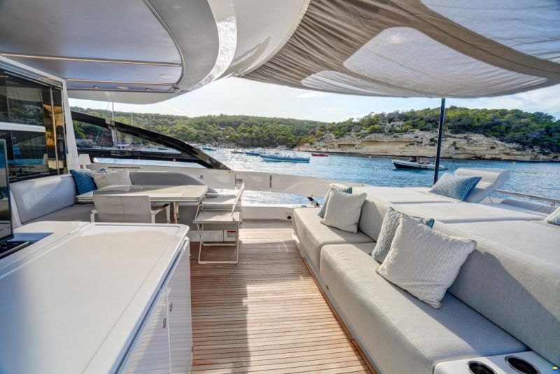 Azimut S8