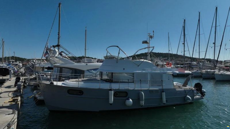 Beneteau Swift Trawler 44