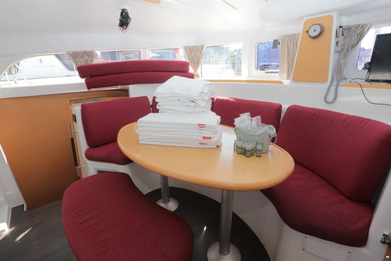 Lagoon 380