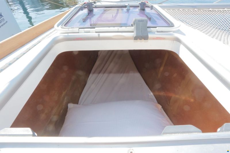 Lagoon 380