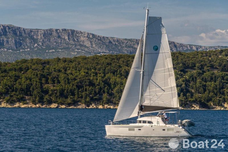 Lagoon 380