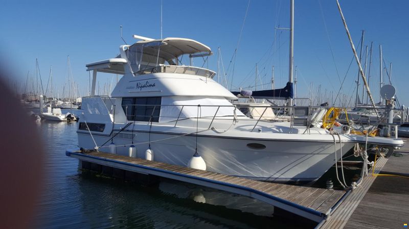 Carver 33 AFT Fly