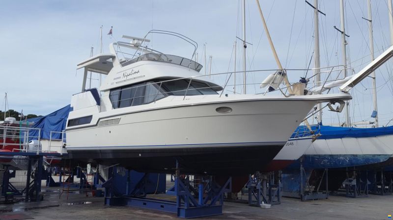 Carver 33 AFT Fly