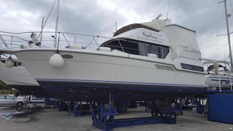 Carver 33 AFT Fly