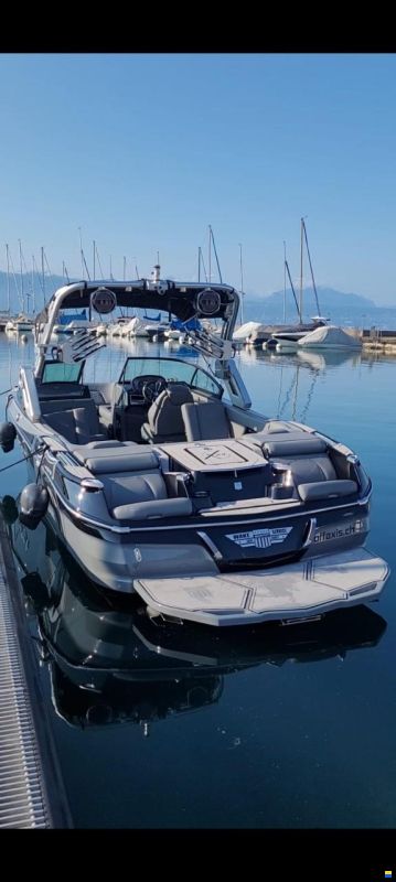 MasterCraft X24 | 2022 | Black & Grey