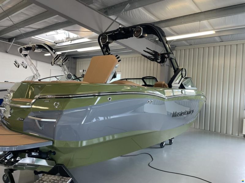 MasterCraft XStar | 2023 | vert & gris