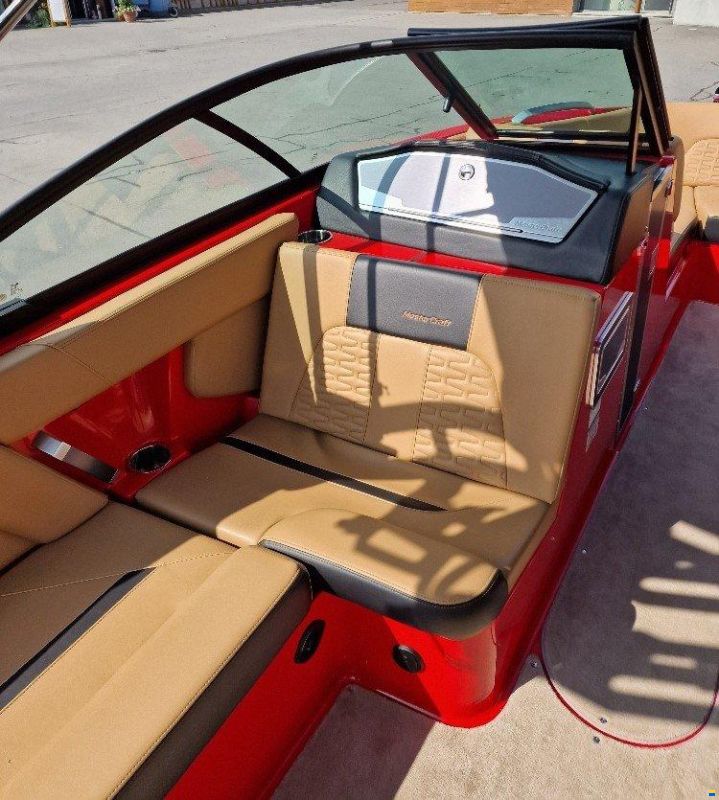 MasterCraft X22 | 2022 | red-int.beige