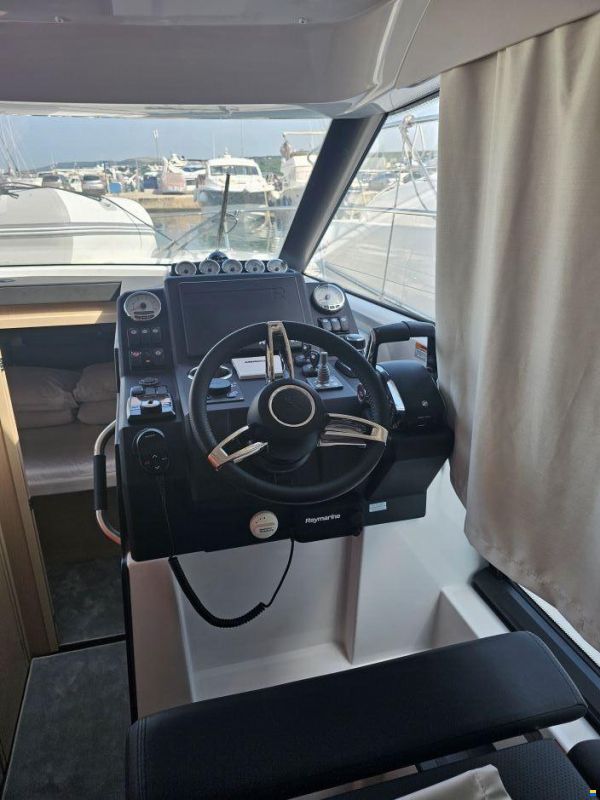 Jeanneau NC 37